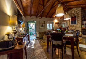 Гостиница Enastron Guesthouse  Димитсана